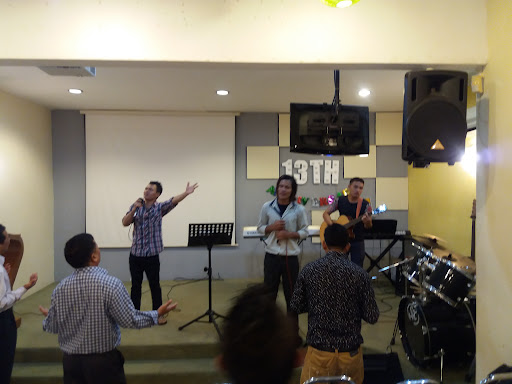 Gereja Praise Community
